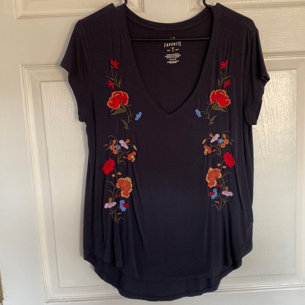 Favorite T. Dark grey tshirt. Size M